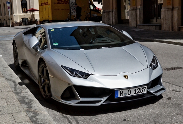 Lamborghini Huracán LP640-4 EVO