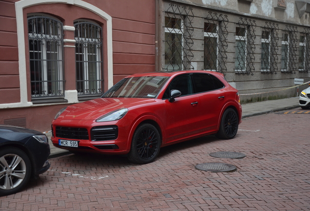 Porsche 9YA Cayenne GTS