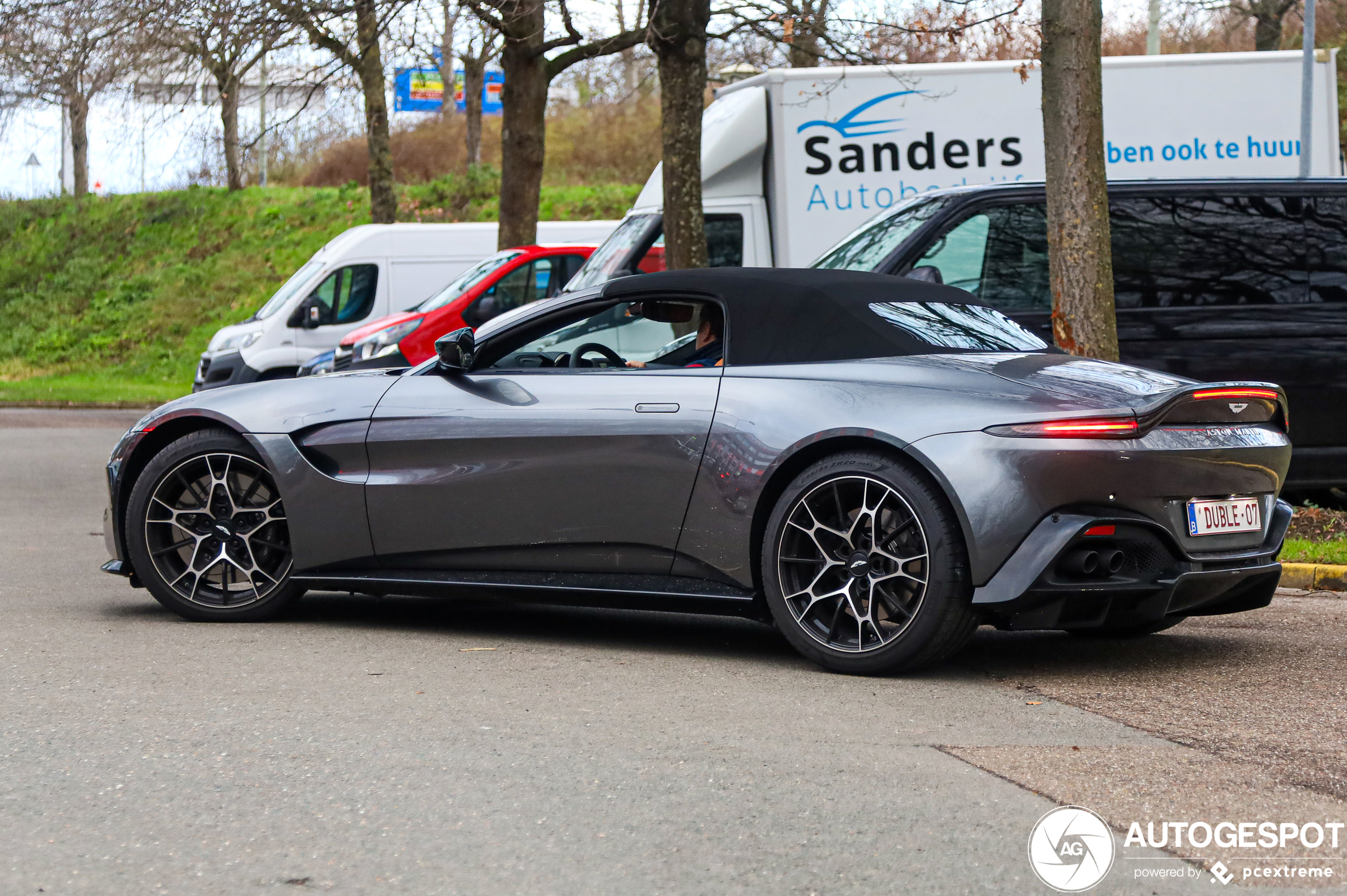 Aston Martin V8 Vantage Roadster 2020