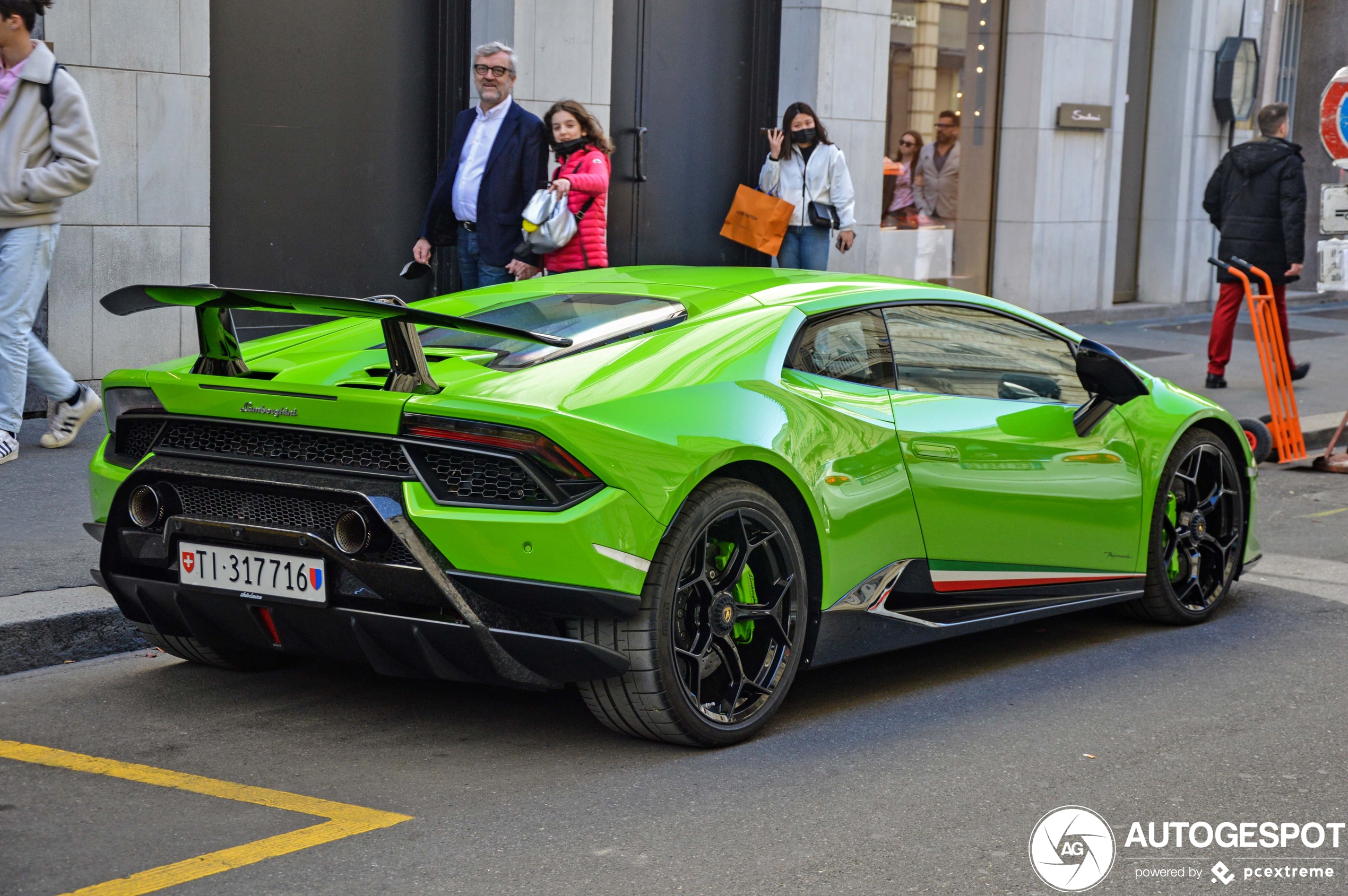 Lamborghini Huracán LP640-4 Performante