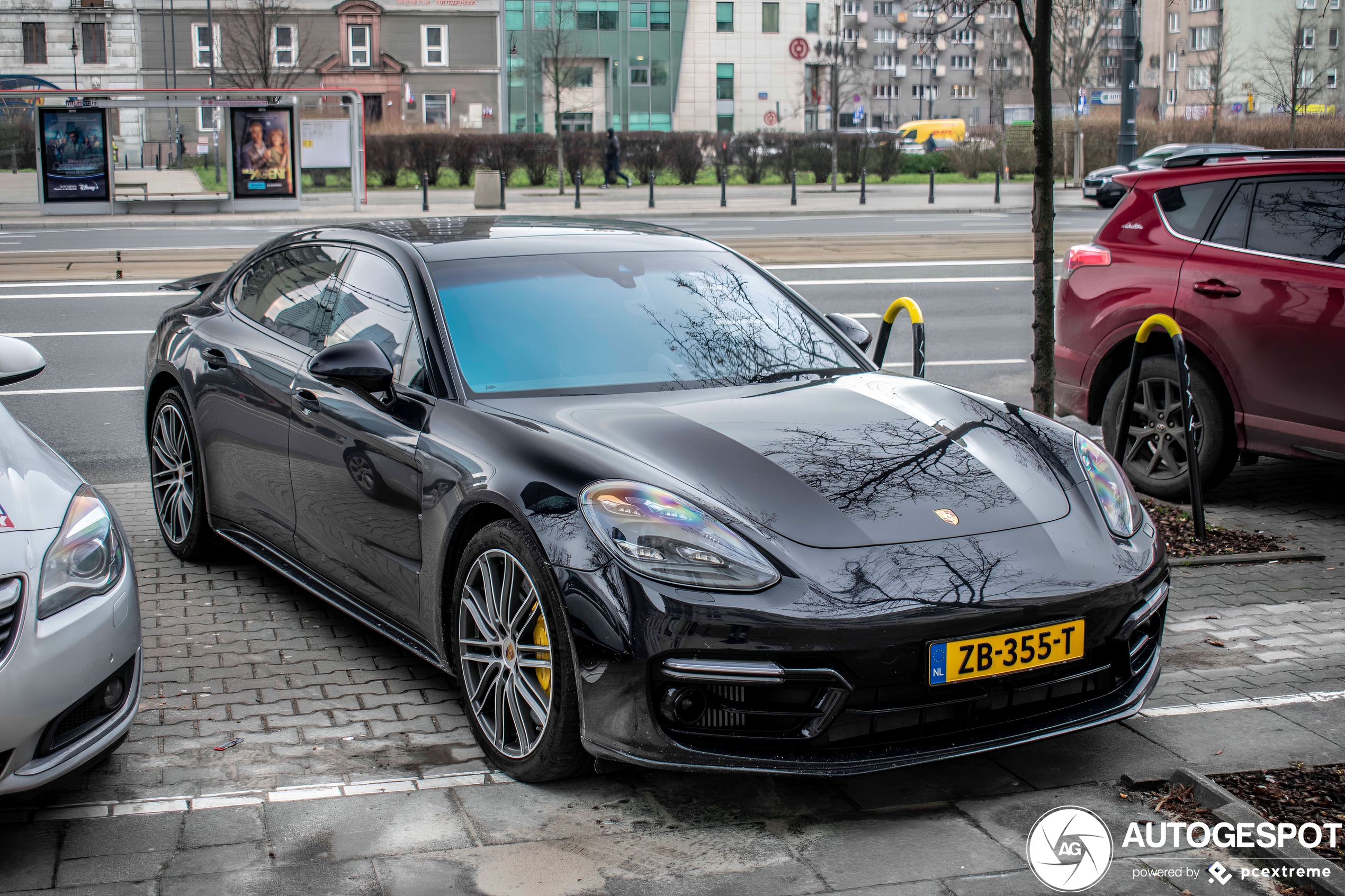 Porsche 971 Panamera Turbo S E-Hybrid Executive