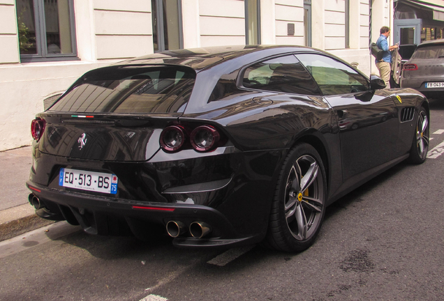 Ferrari GTC4Lusso