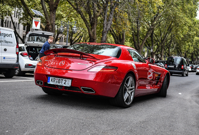 Mercedes-Benz SLS AMG