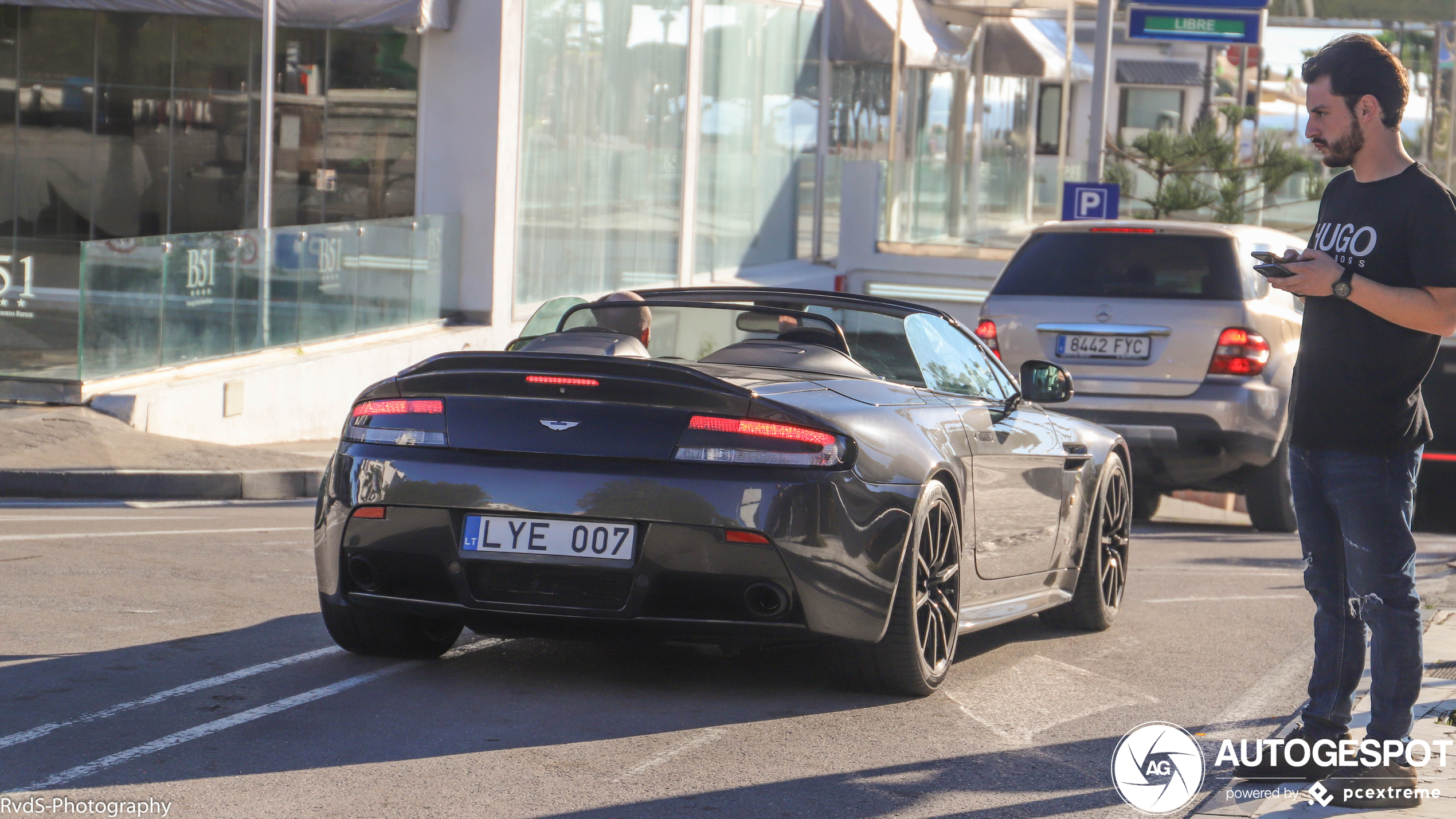 Aston Martin V12 Vantage S Roadster