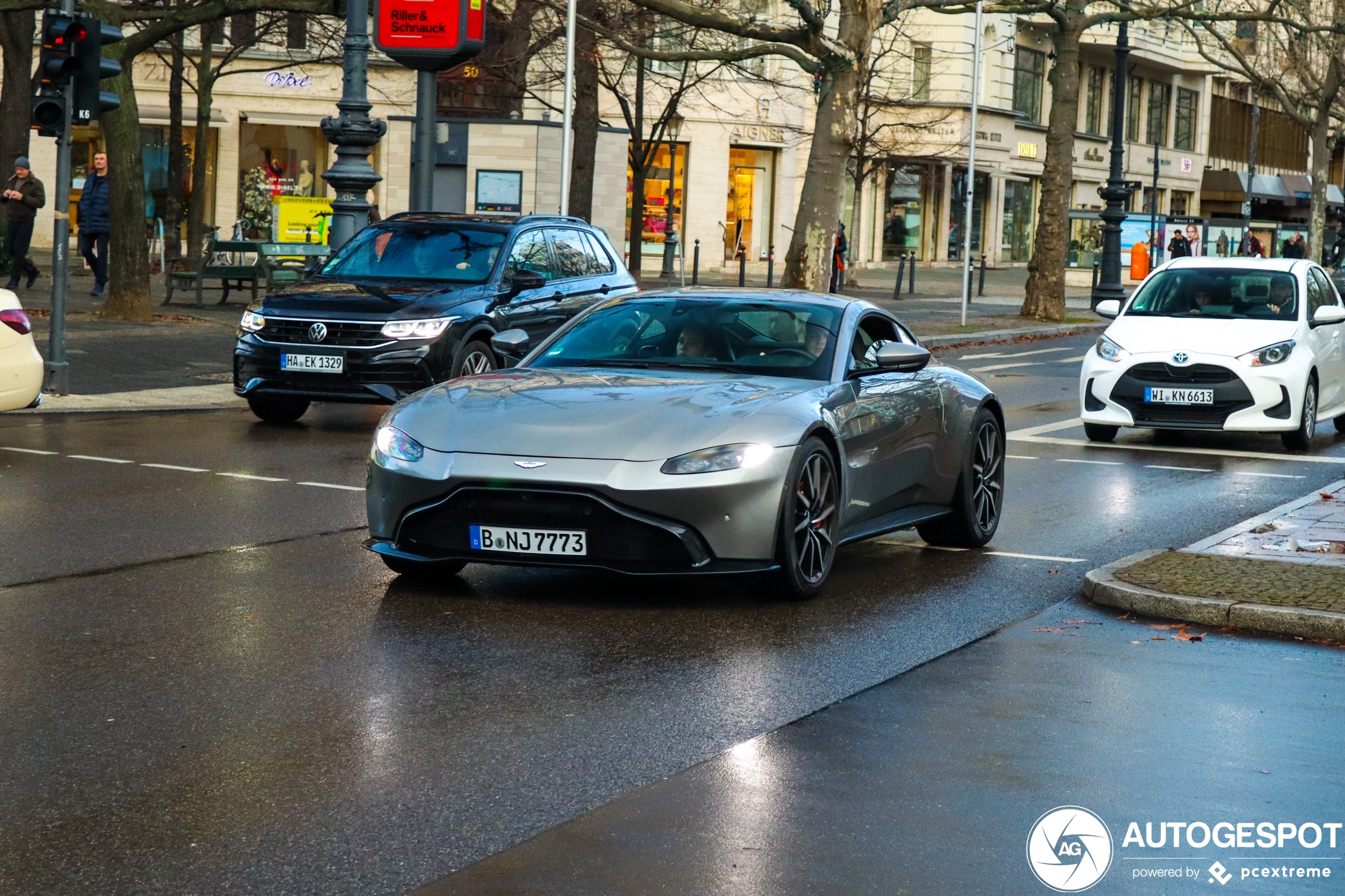 Aston Martin V8 Vantage 2018