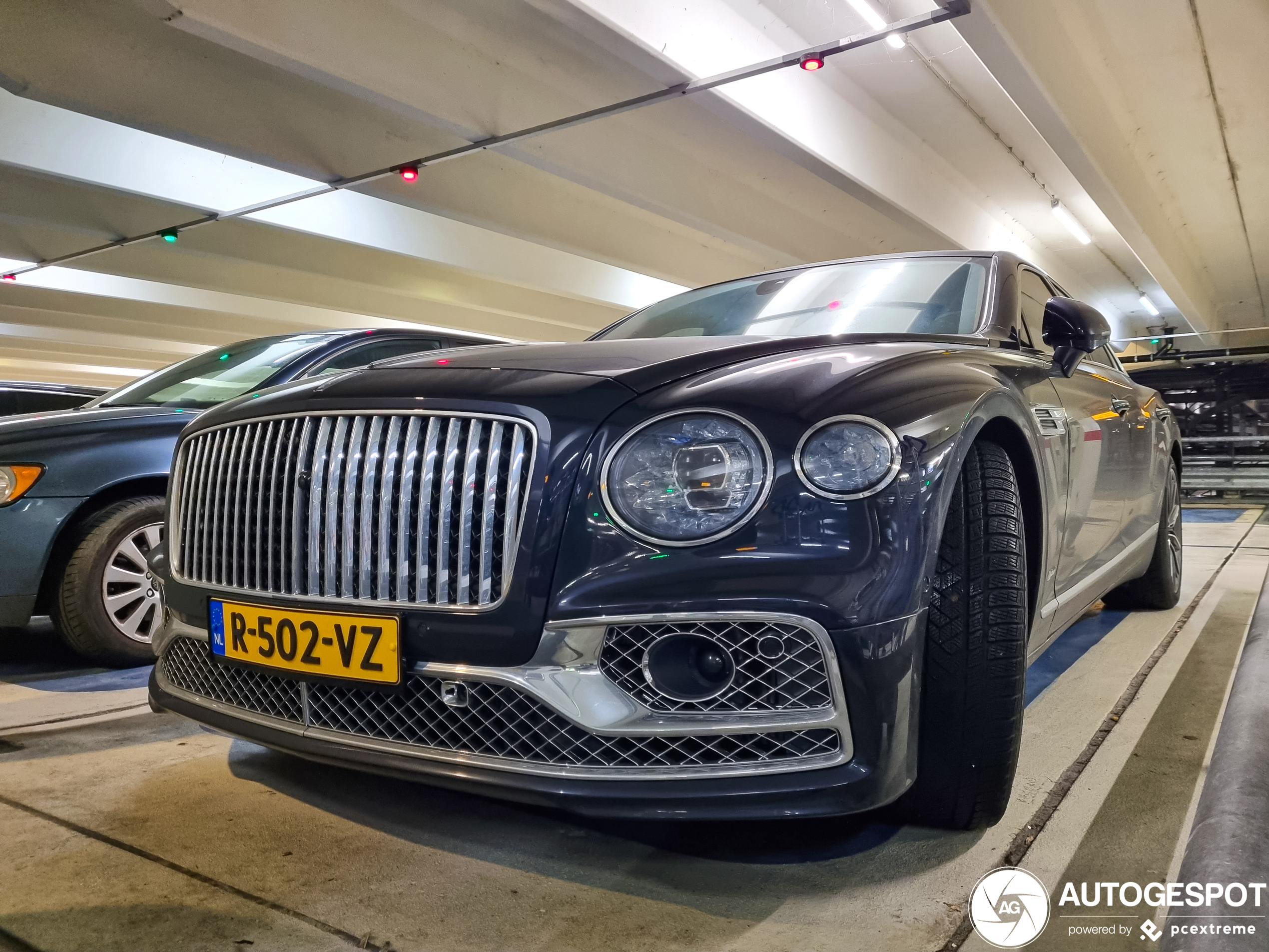 Bentley Flying Spur Hybrid