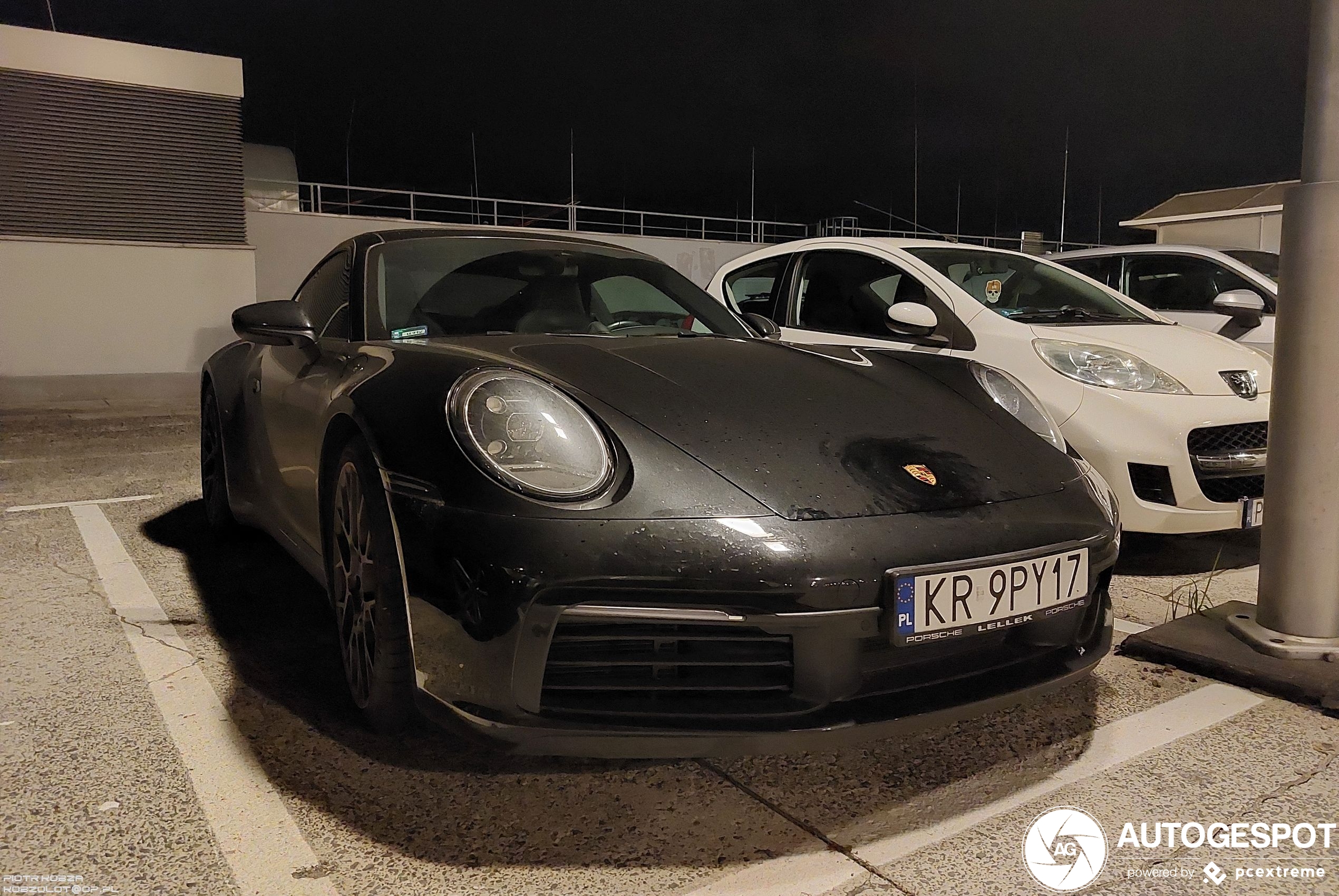 Porsche 992 Carrera 4S