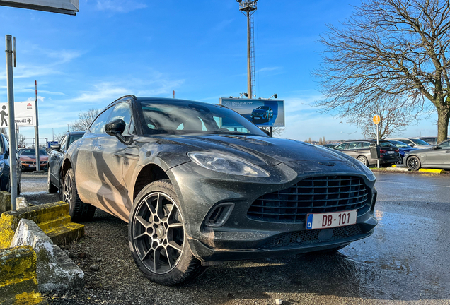 Aston Martin DBX