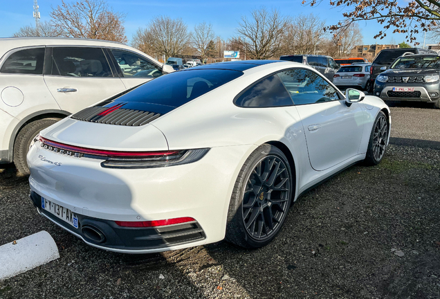 Porsche 992 Carrera 4S