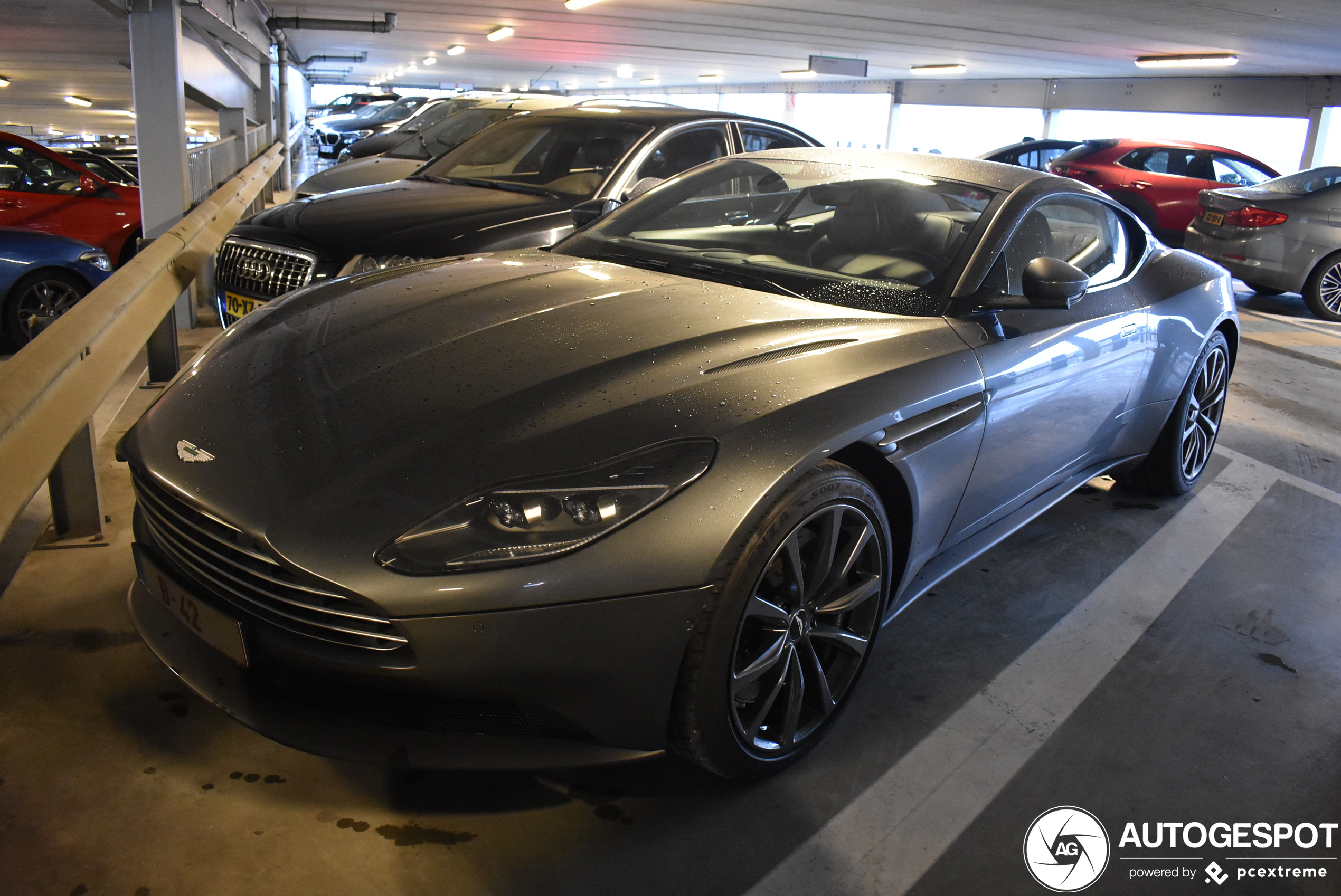 Aston Martin DB11 V8