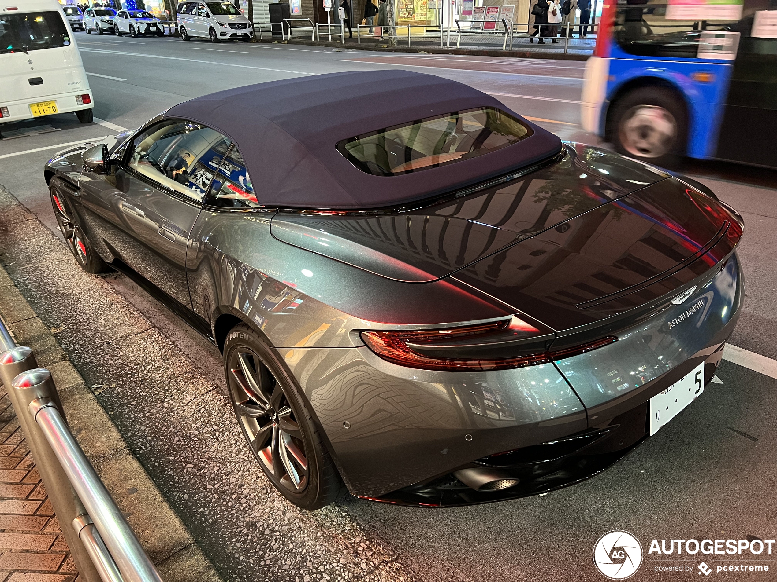 Aston Martin DB11 V8 Volante