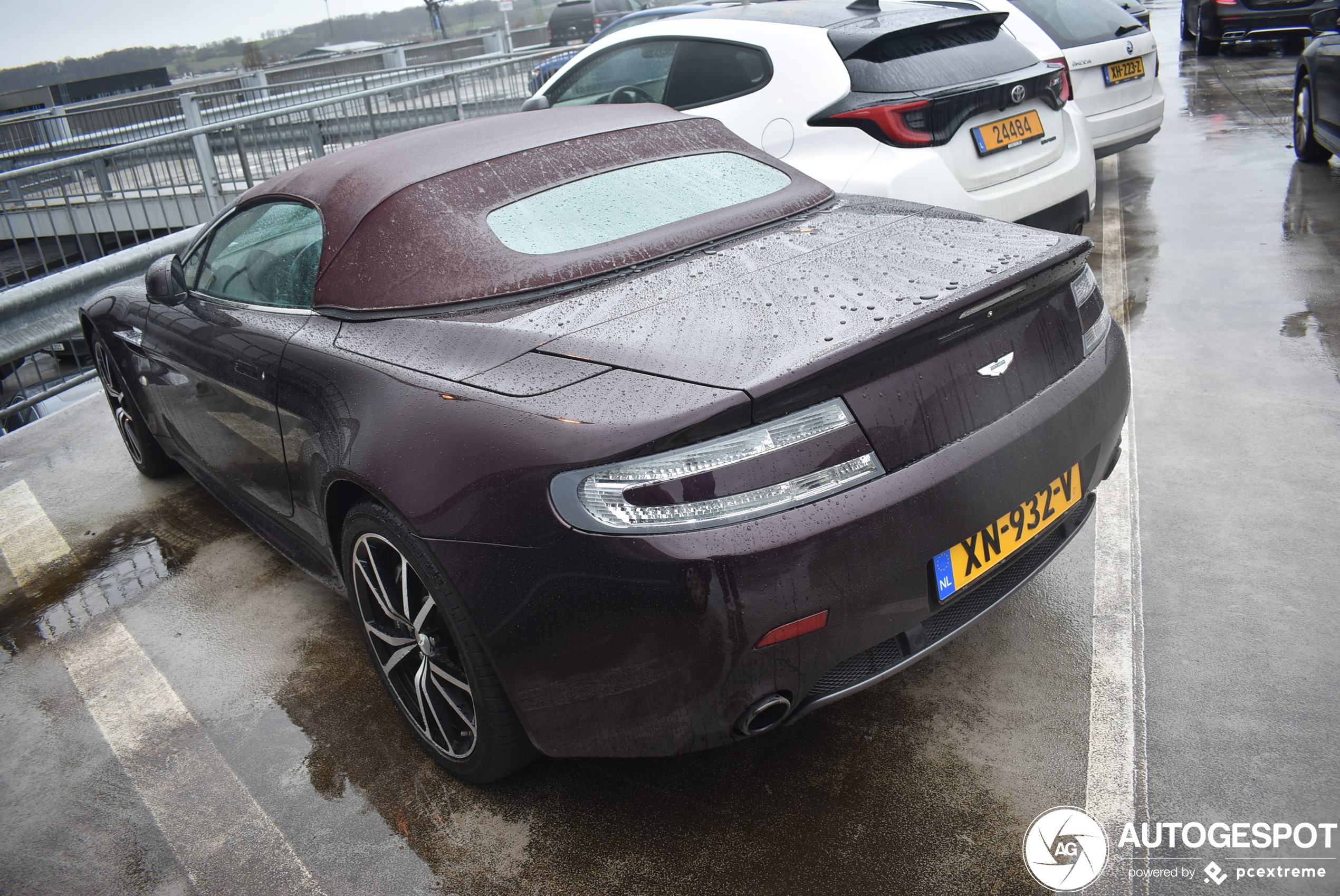 Aston Martin V8 Vantage Roadster