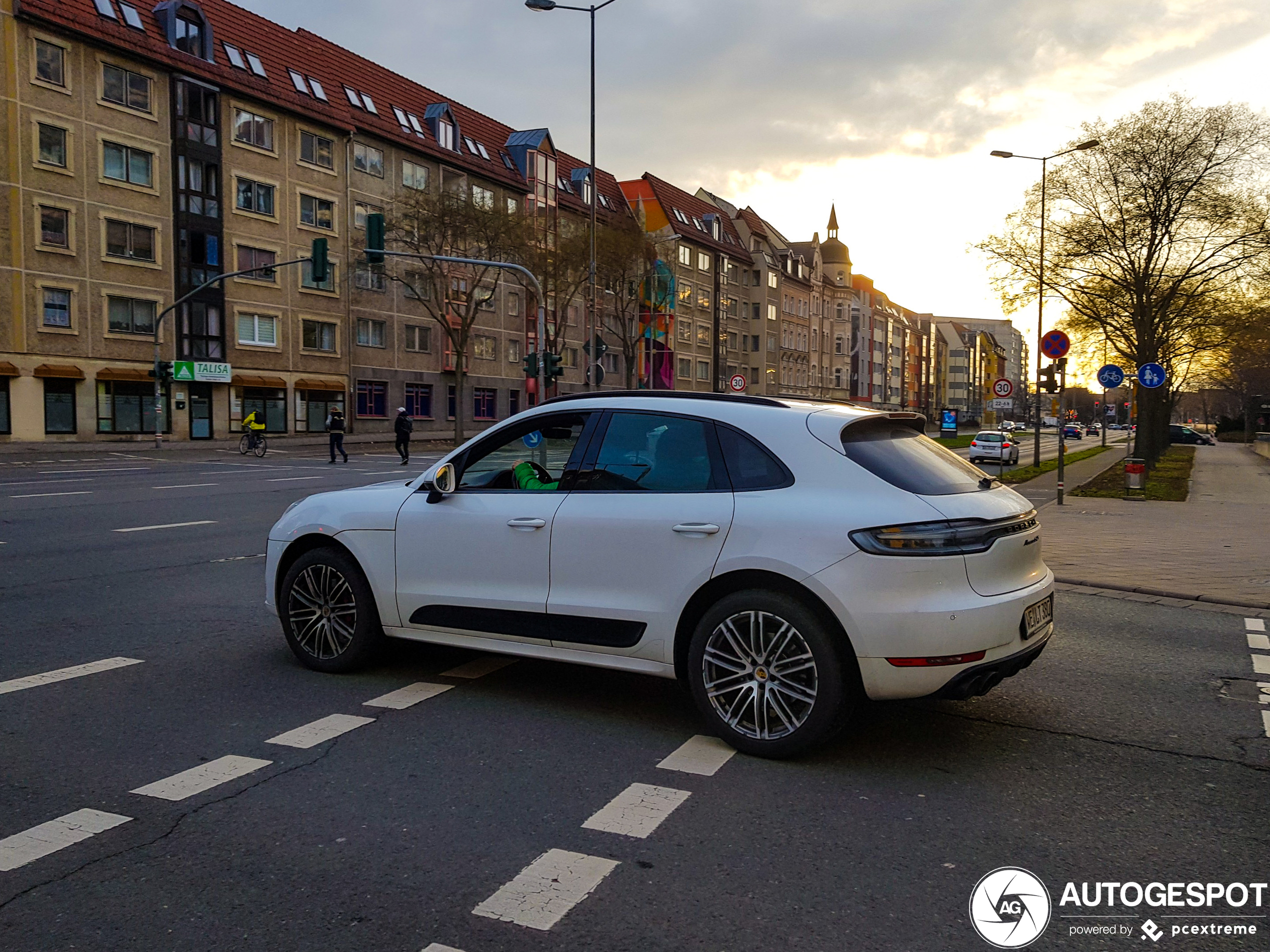 Porsche 95B Macan GTS MkII