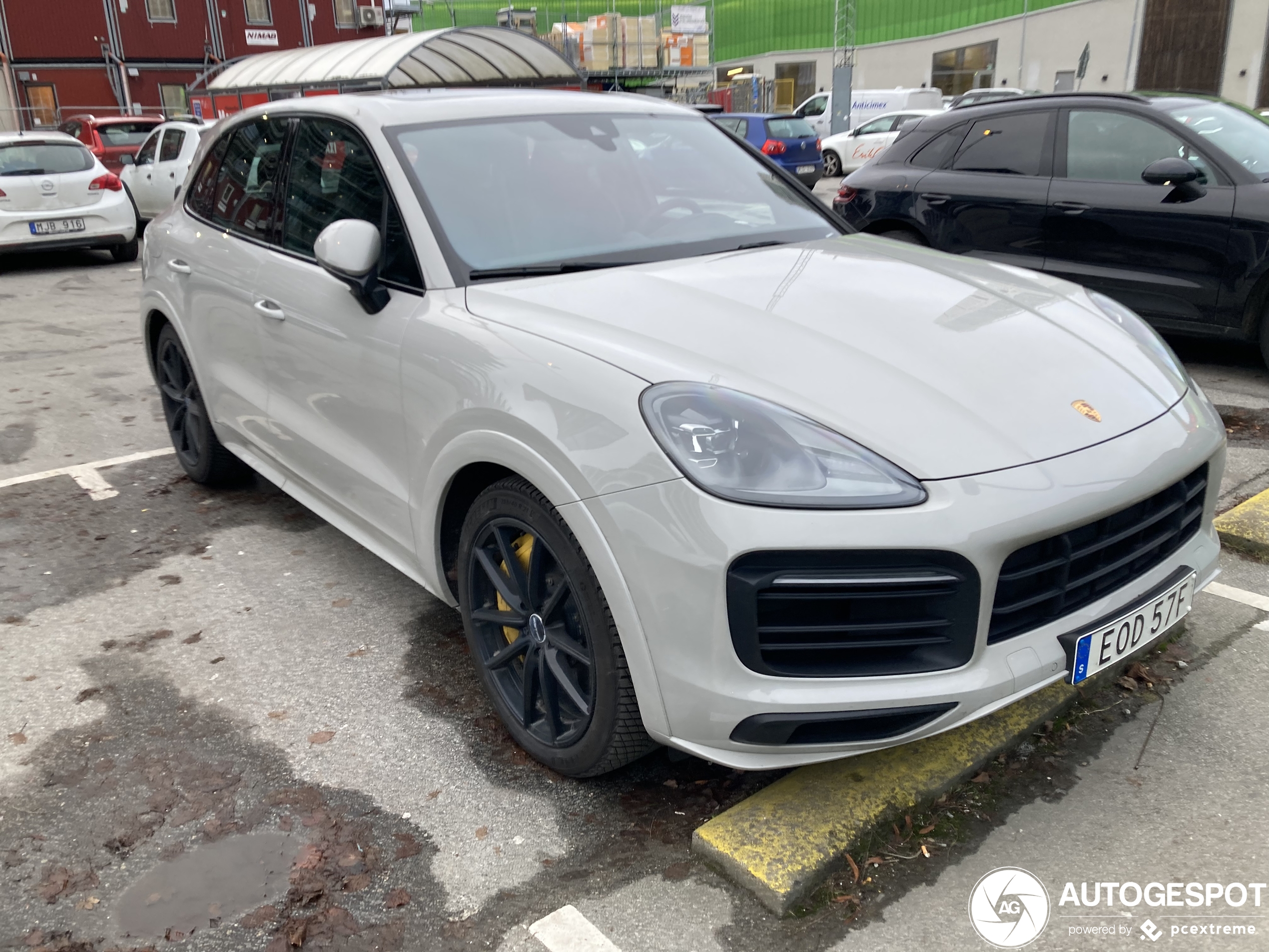 Porsche 9YA Cayenne GTS