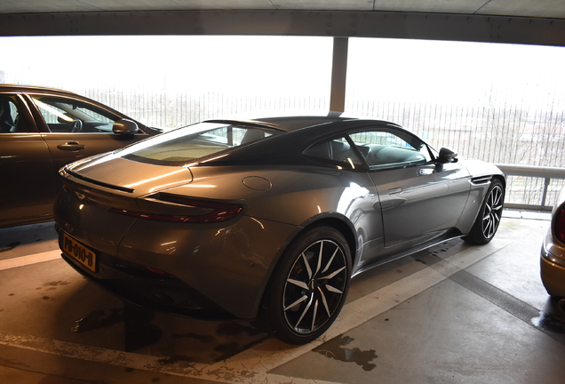 Aston Martin DB11