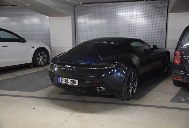 Aston Martin DB11 V8