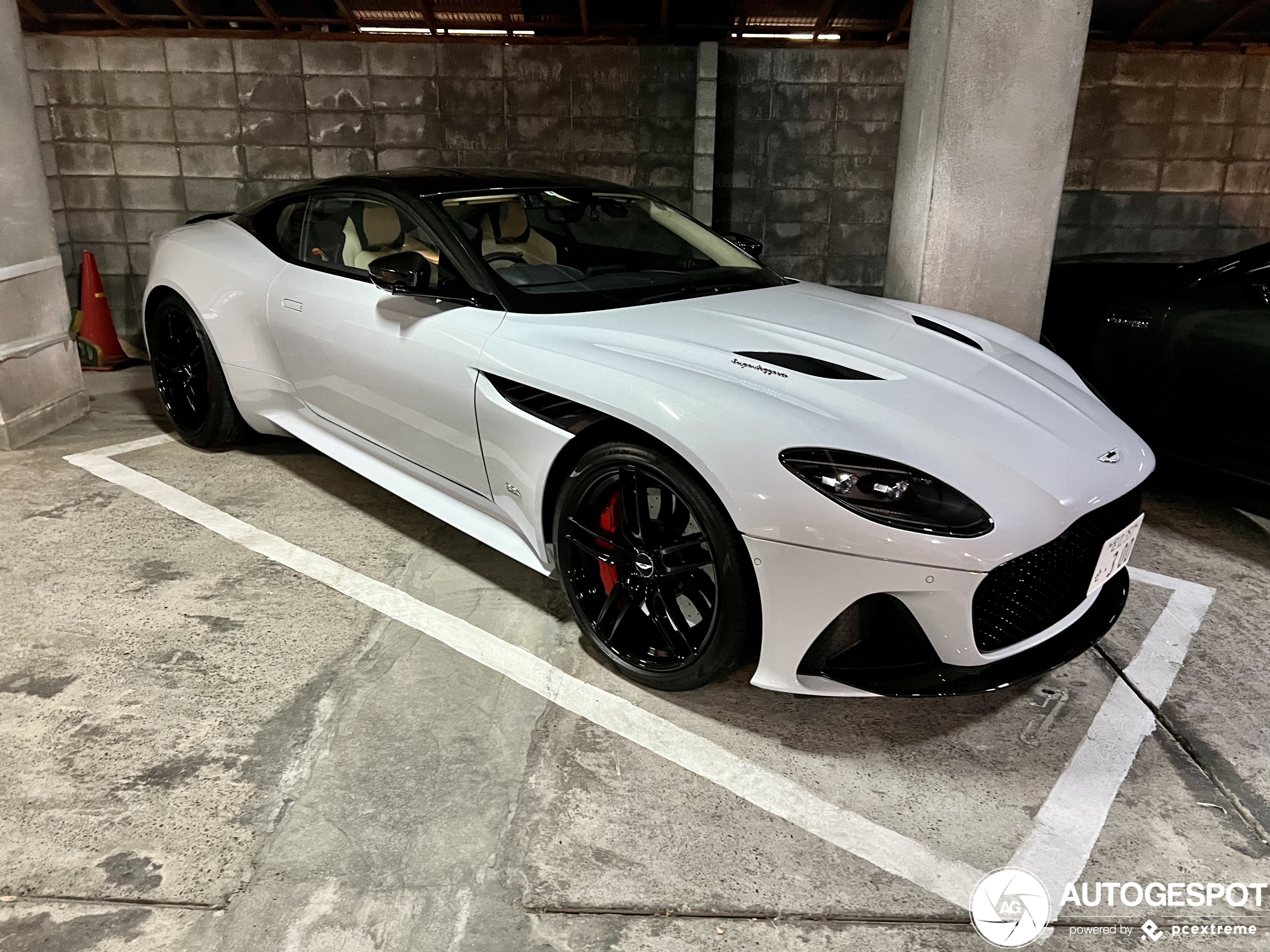 Aston Martin DBS Superleggera