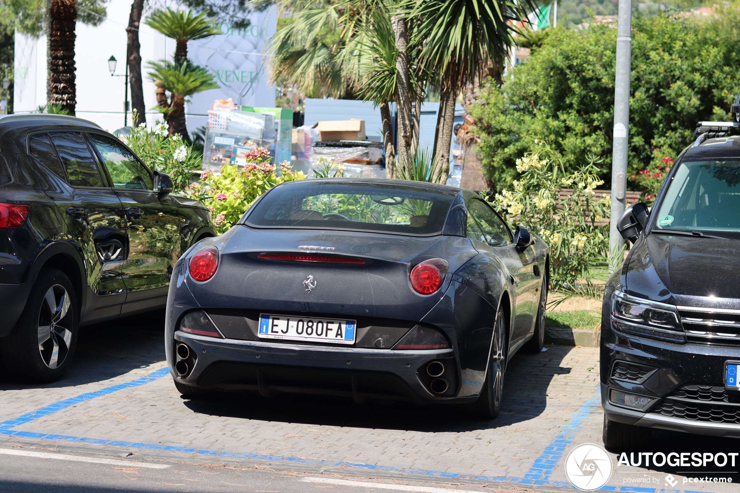 Ferrari California