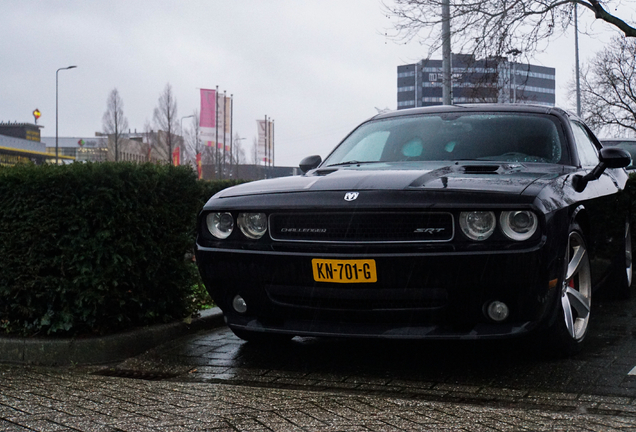 Dodge Challenger SRT-8