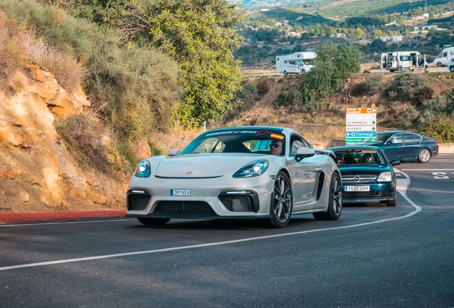 Porsche 718 Cayman GT4