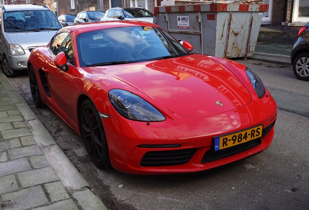 Porsche 718 Cayman S