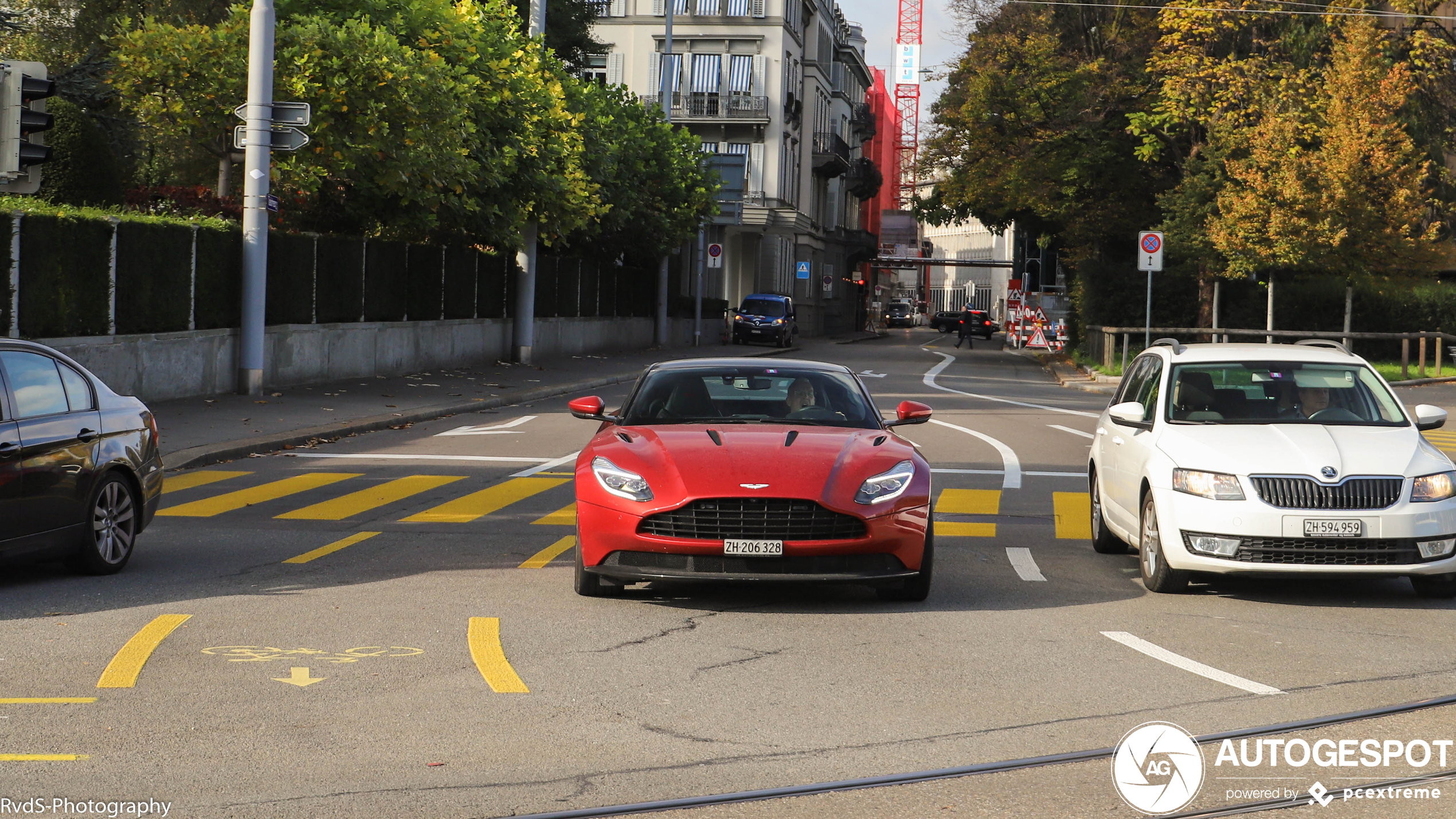 Aston Martin DB11