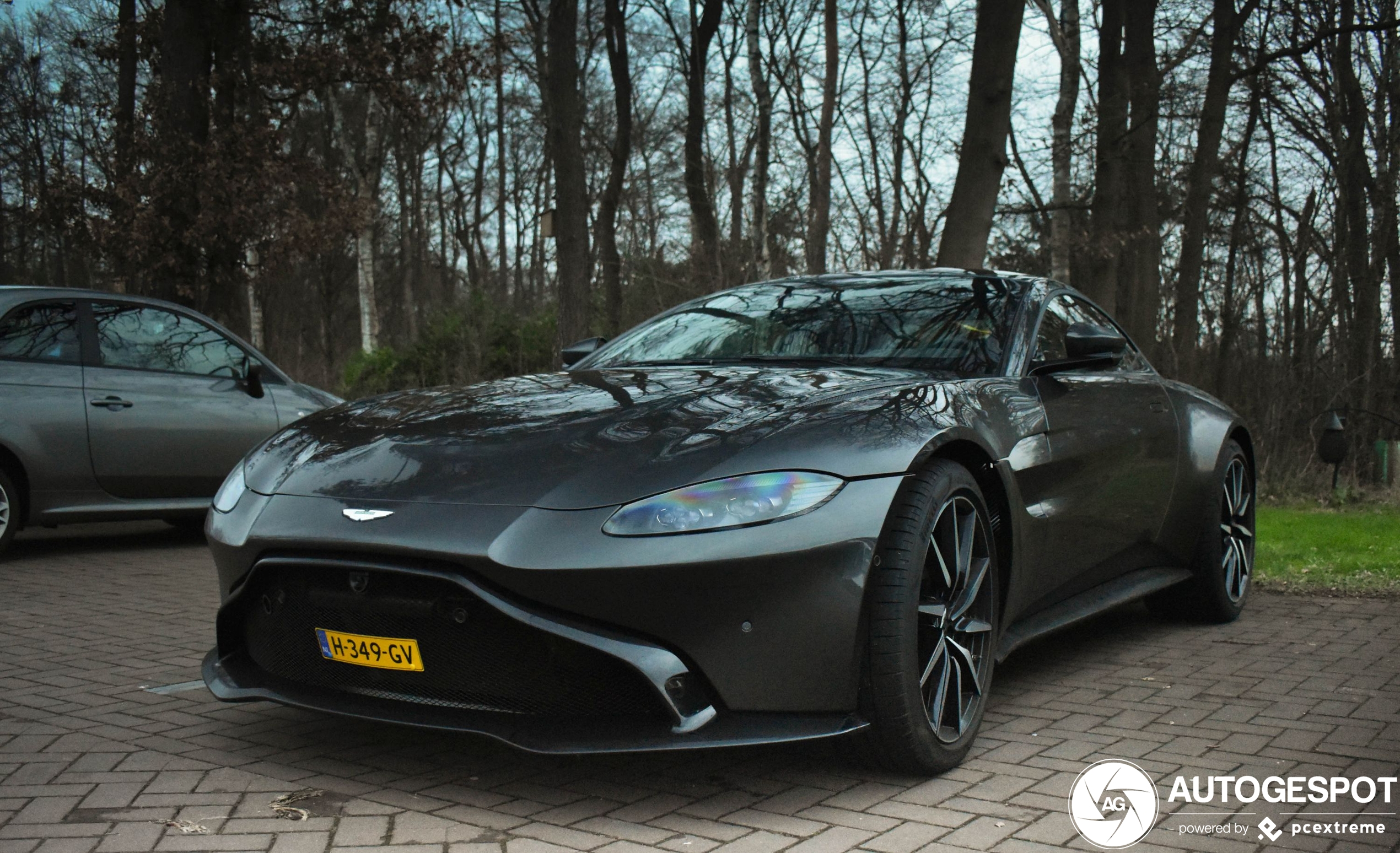 Aston Martin V8 Vantage 2018