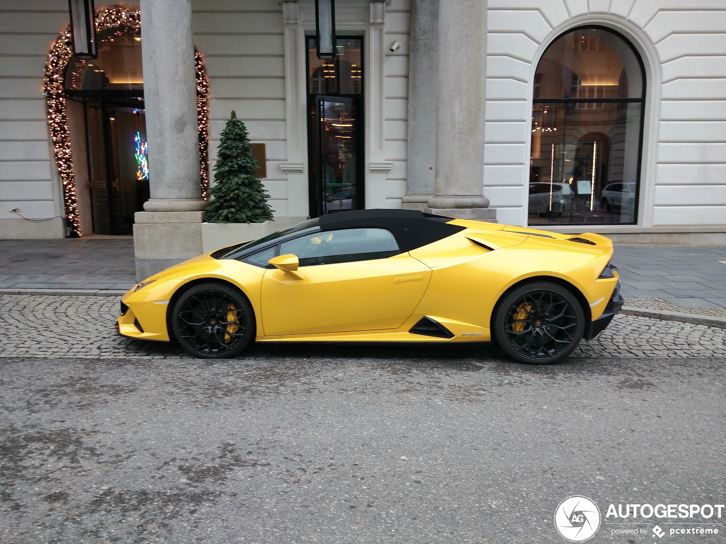 Lamborghini Huracán LP640-4 EVO Spyder