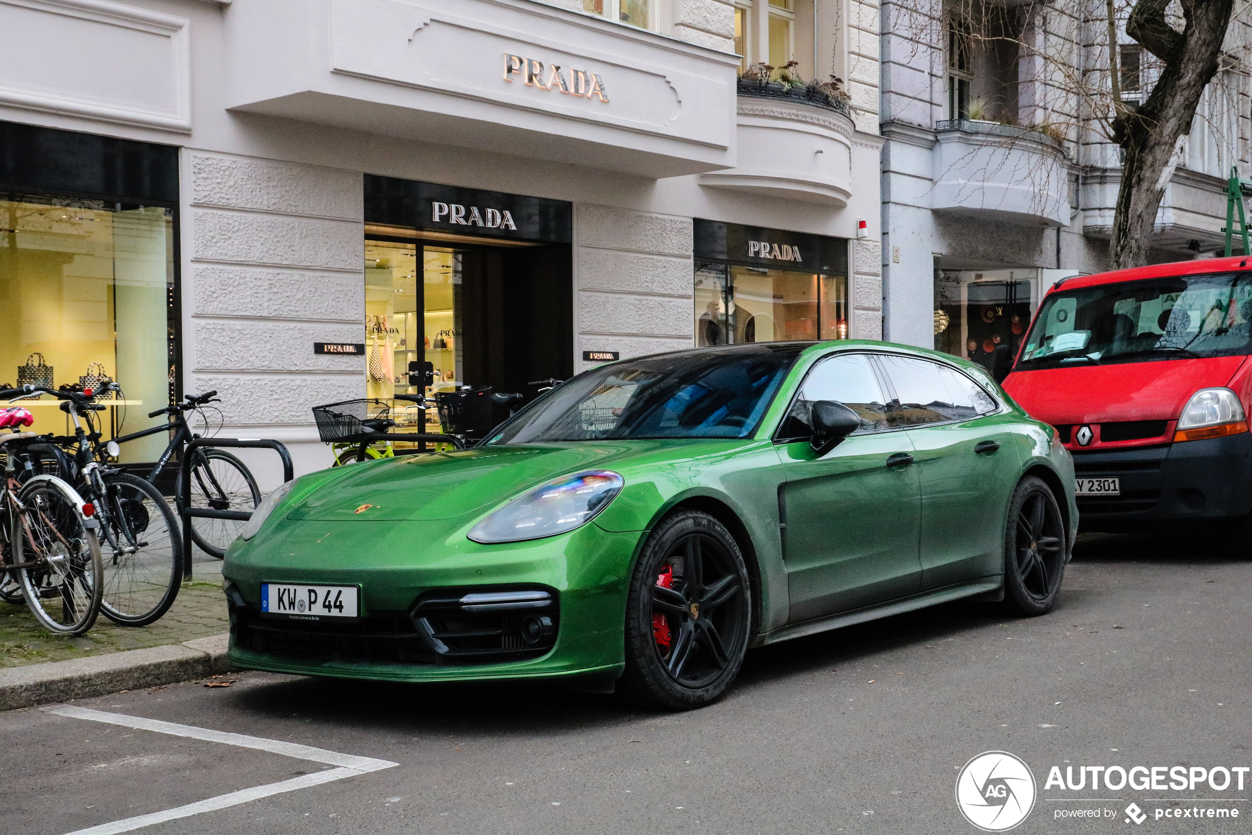 Porsche 971 Panamera GTS Sport Turismo