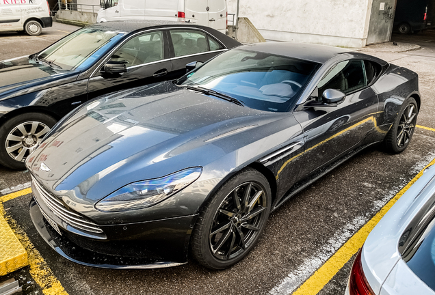 Aston Martin DB11 V8