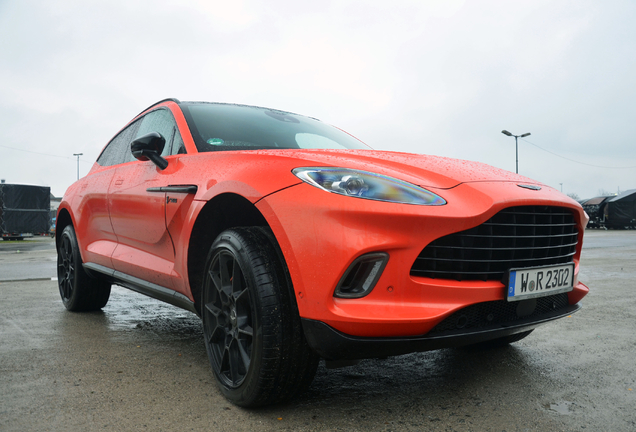 Aston Martin DBX