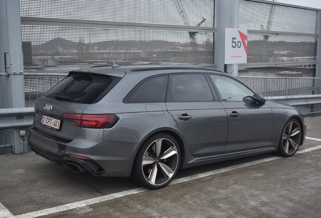 Audi RS4 Avant B9