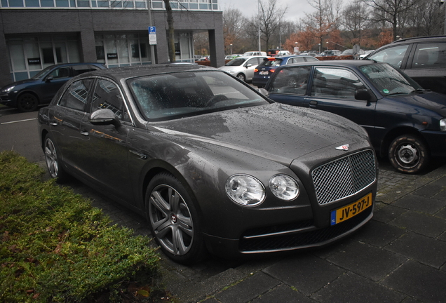 Bentley Flying Spur V8