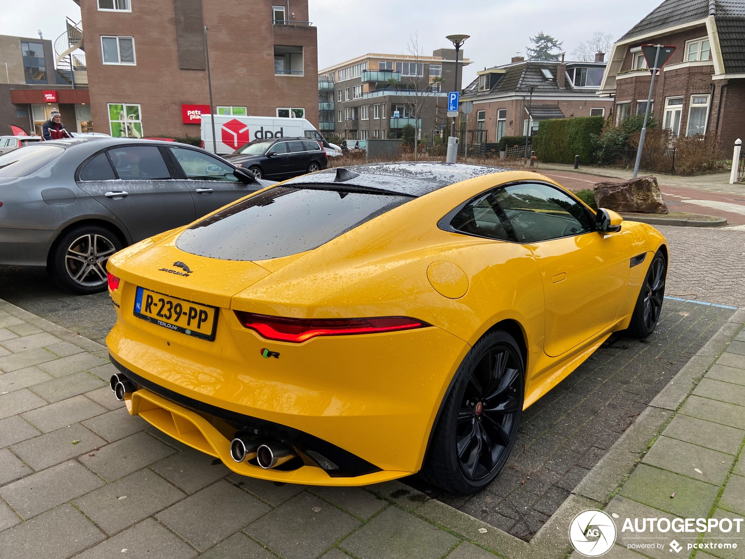 Jaguar F-TYPE R Coupé 2020