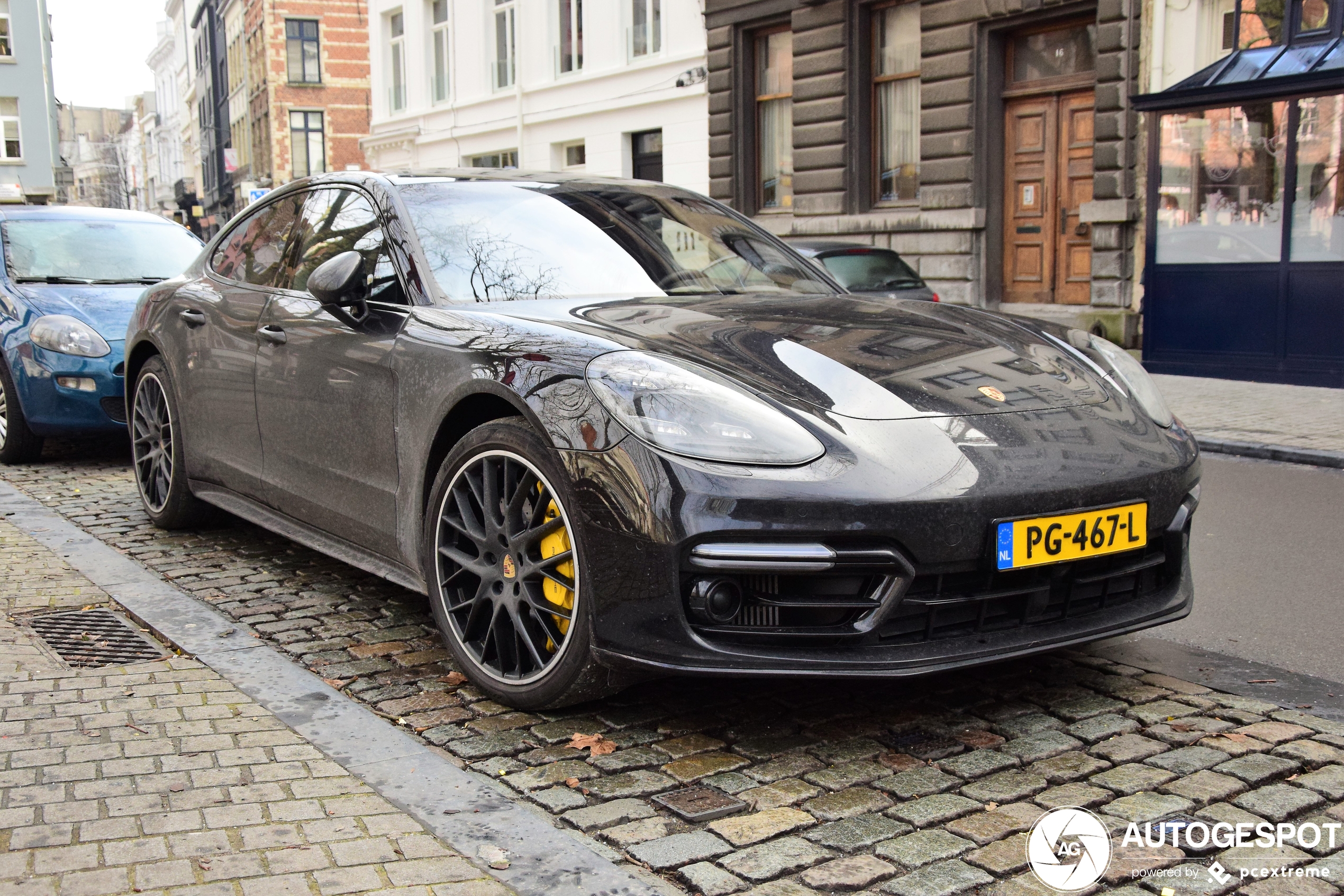 Porsche 971 Panamera Turbo