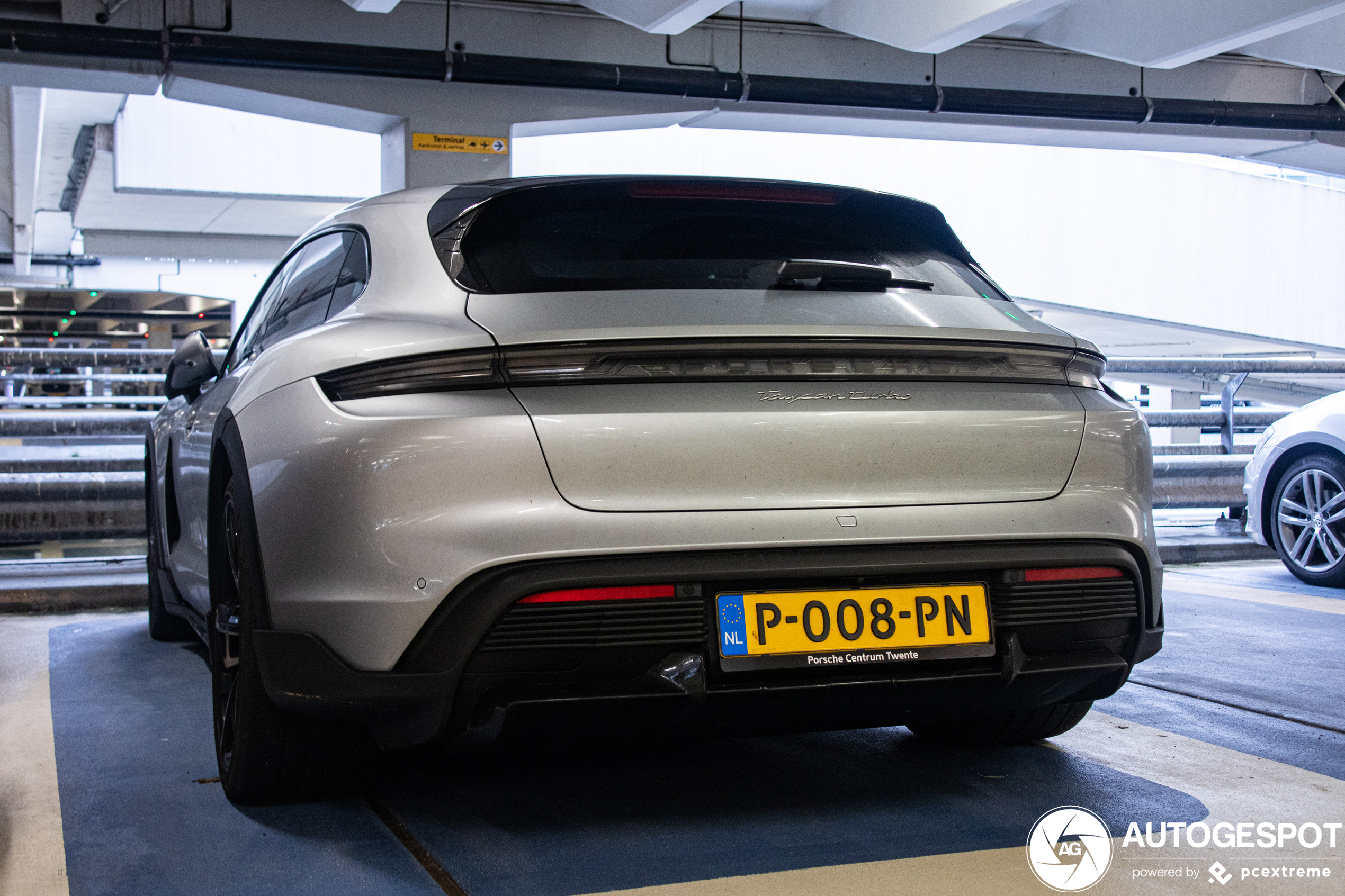 Porsche Taycan Turbo Cross Turismo