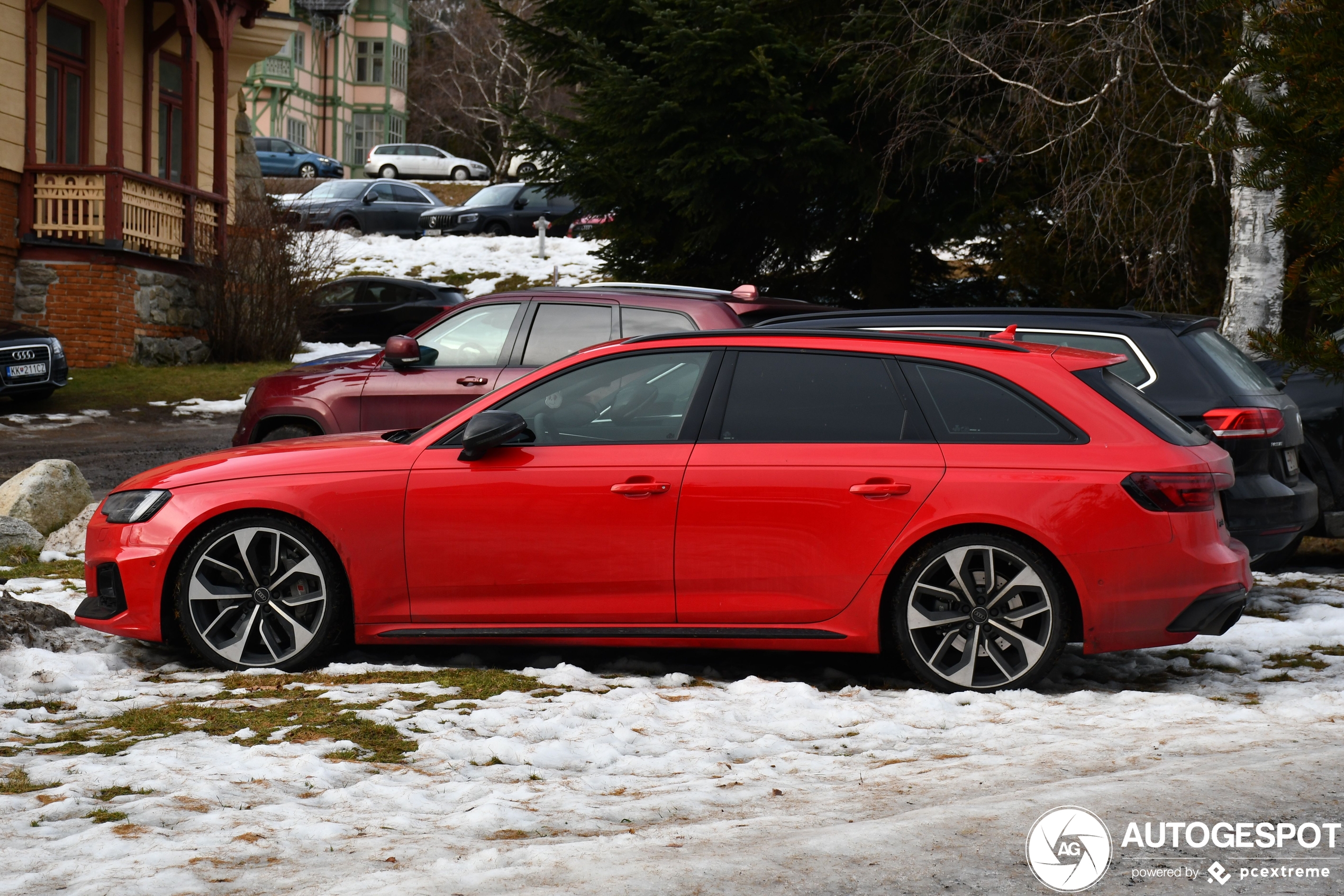 Audi RS4 Avant B9