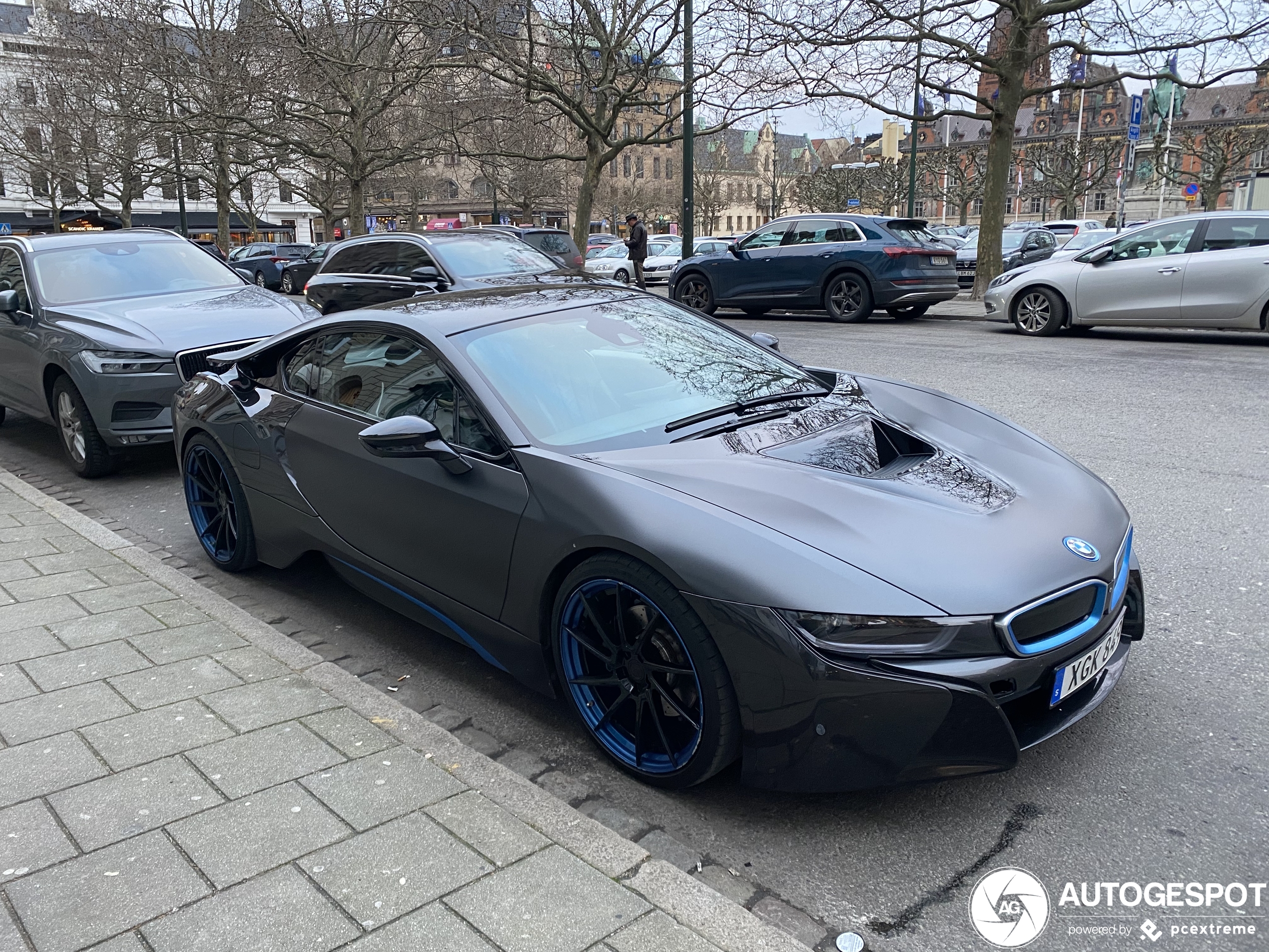 BMW i8