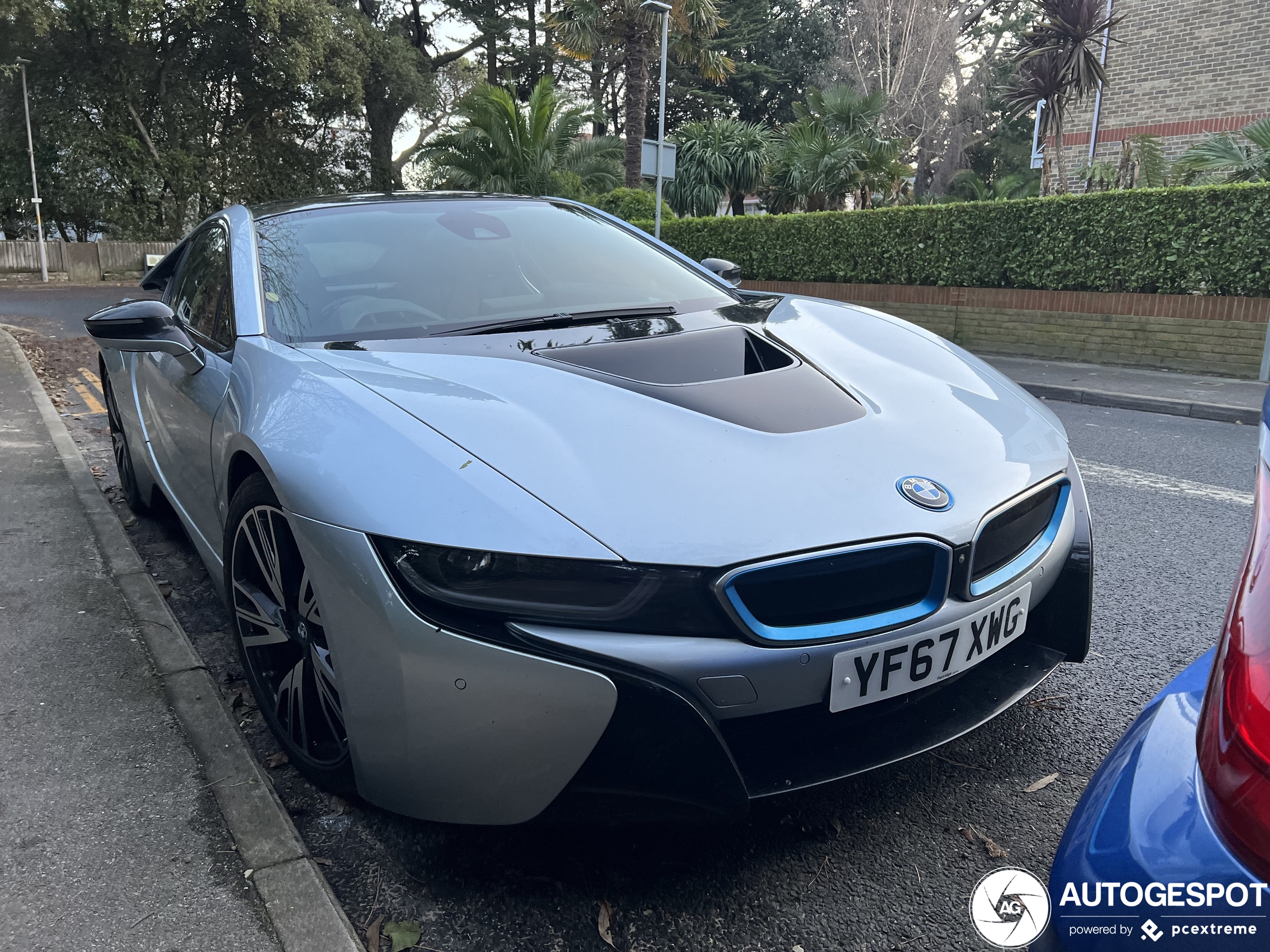 BMW i8