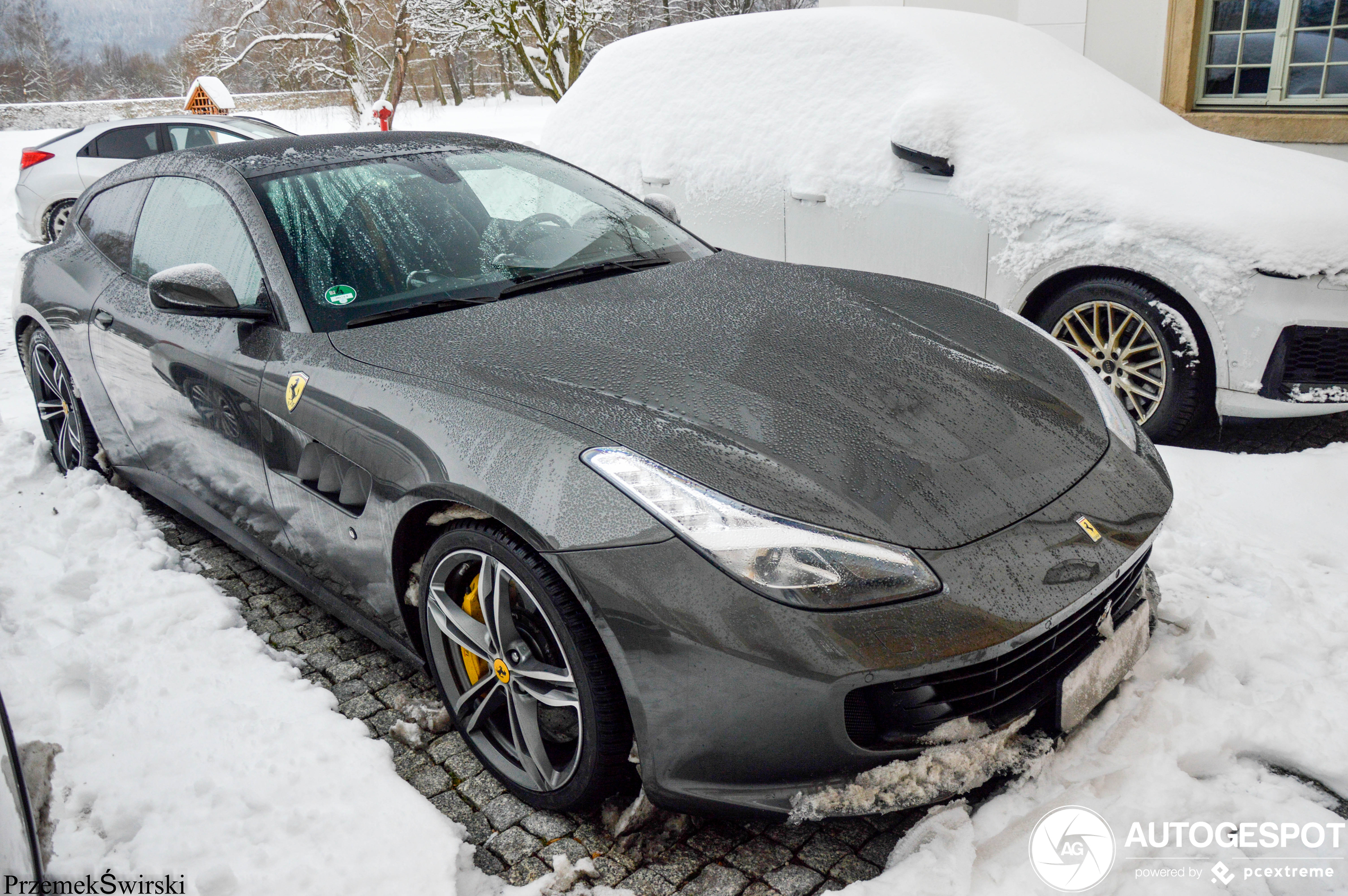 Ferrari GTC4Lusso