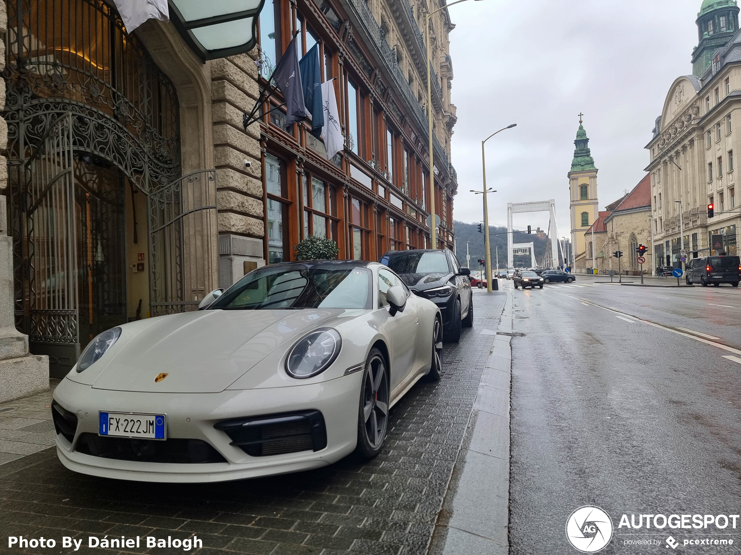 Porsche 992 Carrera 4S