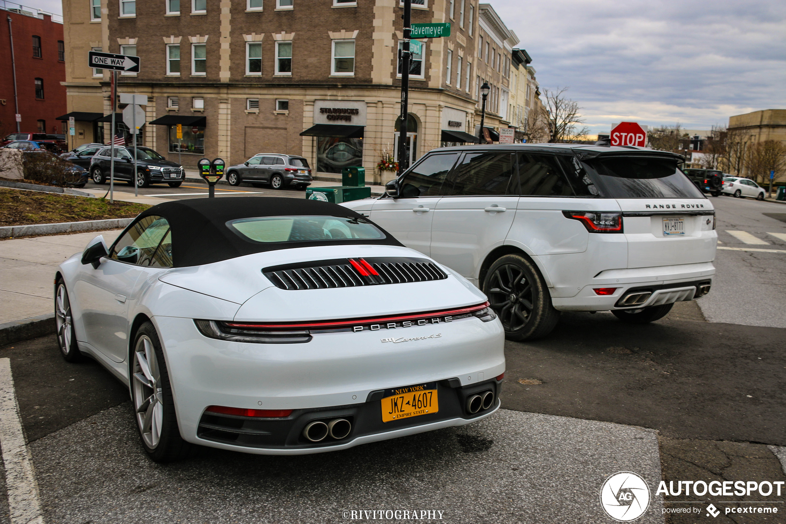 Porsche 992 Carrera 4S Cabriolet