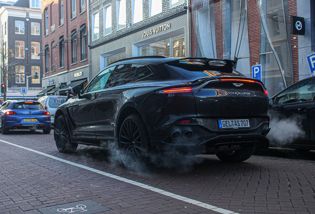 Aston Martin DBX707