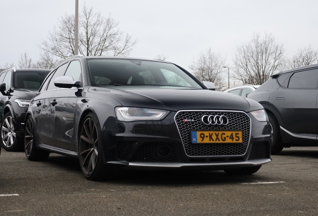 Audi RS4 Avant B8