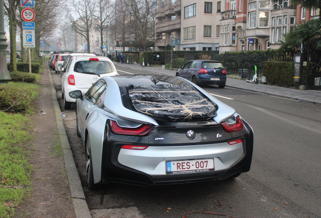 BMW i8