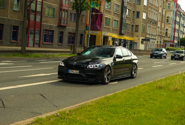 BMW M5 F10 2011