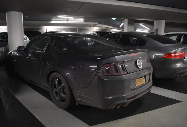 Ford Mustang GT 2013