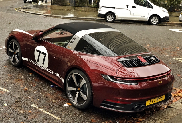 Porsche 992 Targa 4S Heritage Design Edition