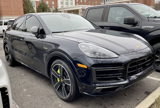 Porsche Cayenne Coupé Turbo S E-Hybrid