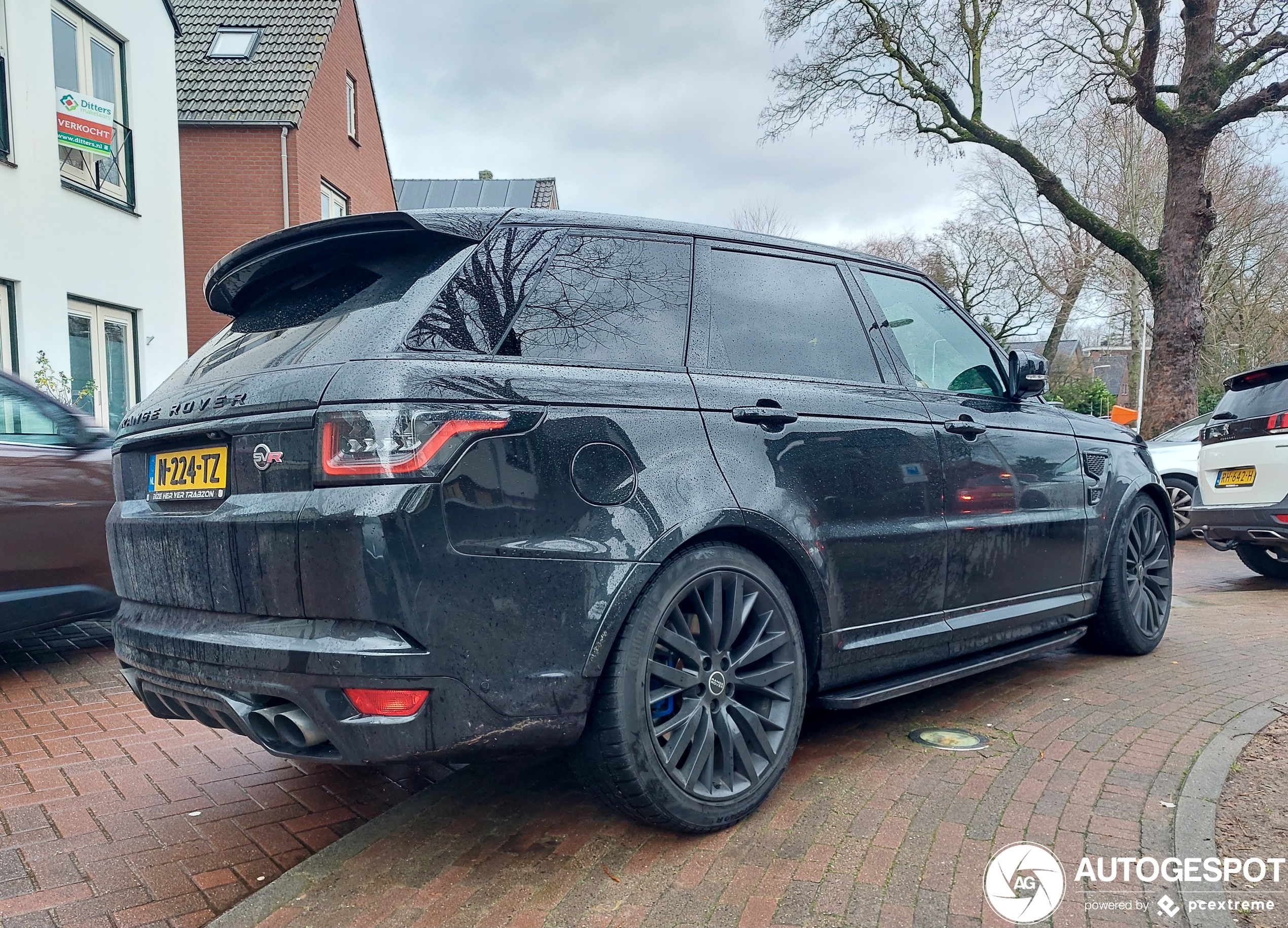 Land Rover Range Rover Sport SVR